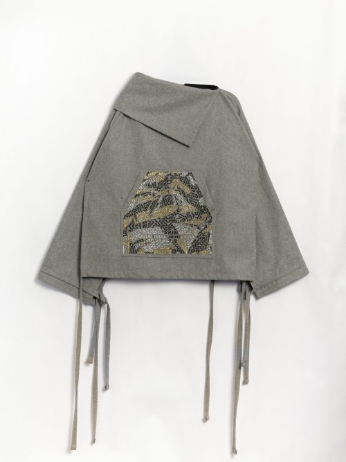 Carla Fernandez Poncho Cincha Negro Colado Plata