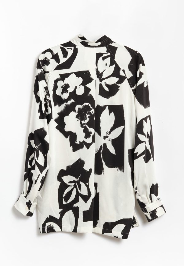 Issey Miyake Physiotype Satin, view 2