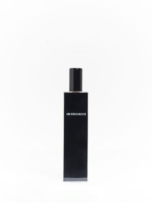 Ann_Demeulemeester_10526_324-1.jpg A Parfum